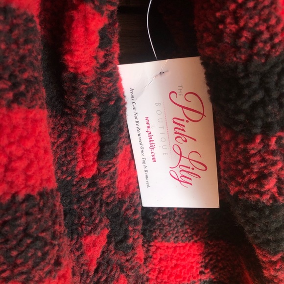 *SOLD ON MERC* Sherpa Buffalo Plaid Pullover - Picture 4 of 8